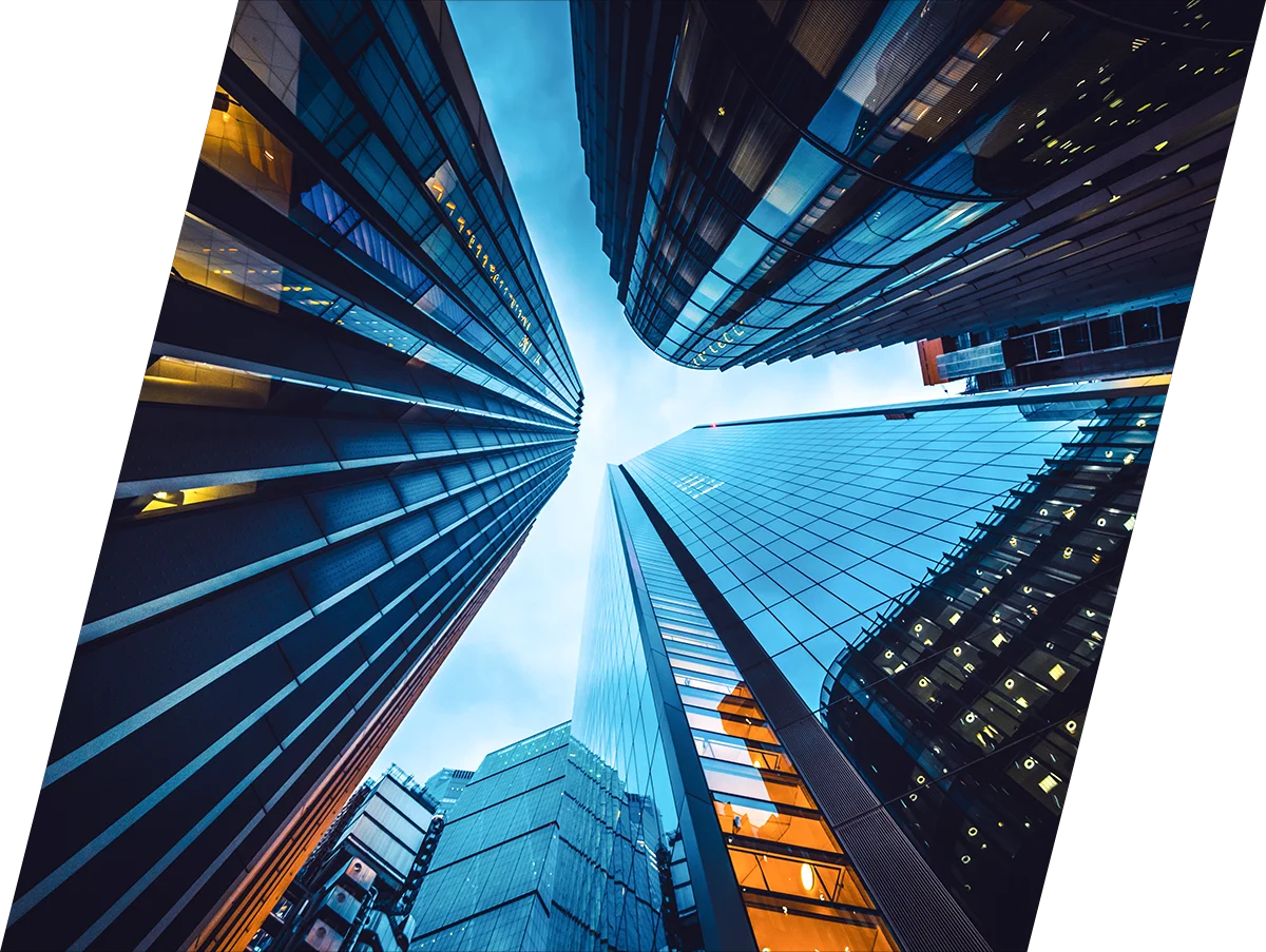 Dynamic view of buildings in financial district